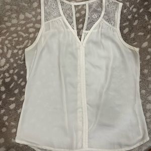 Banana Republic very light cream/white sleeveless blouse. Size medium.